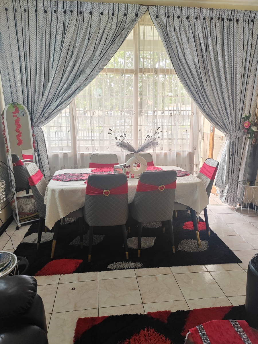 2 Bedroom Property for Sale in King Williams Town Central Eastern Cape